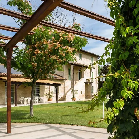Attractive In Papiano With Whirlpool Hébergement de vacances *
