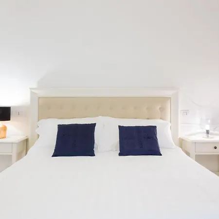 Attractive In Papiano With Whirlpool Hébergement de vacances